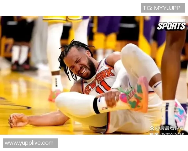 足球场上球星遭遇意外伤情瞬间 专家解析事故原因及后果